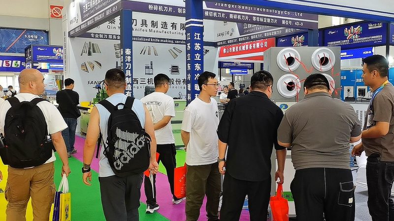 户外防风挡板：尺寸规格背后的考量